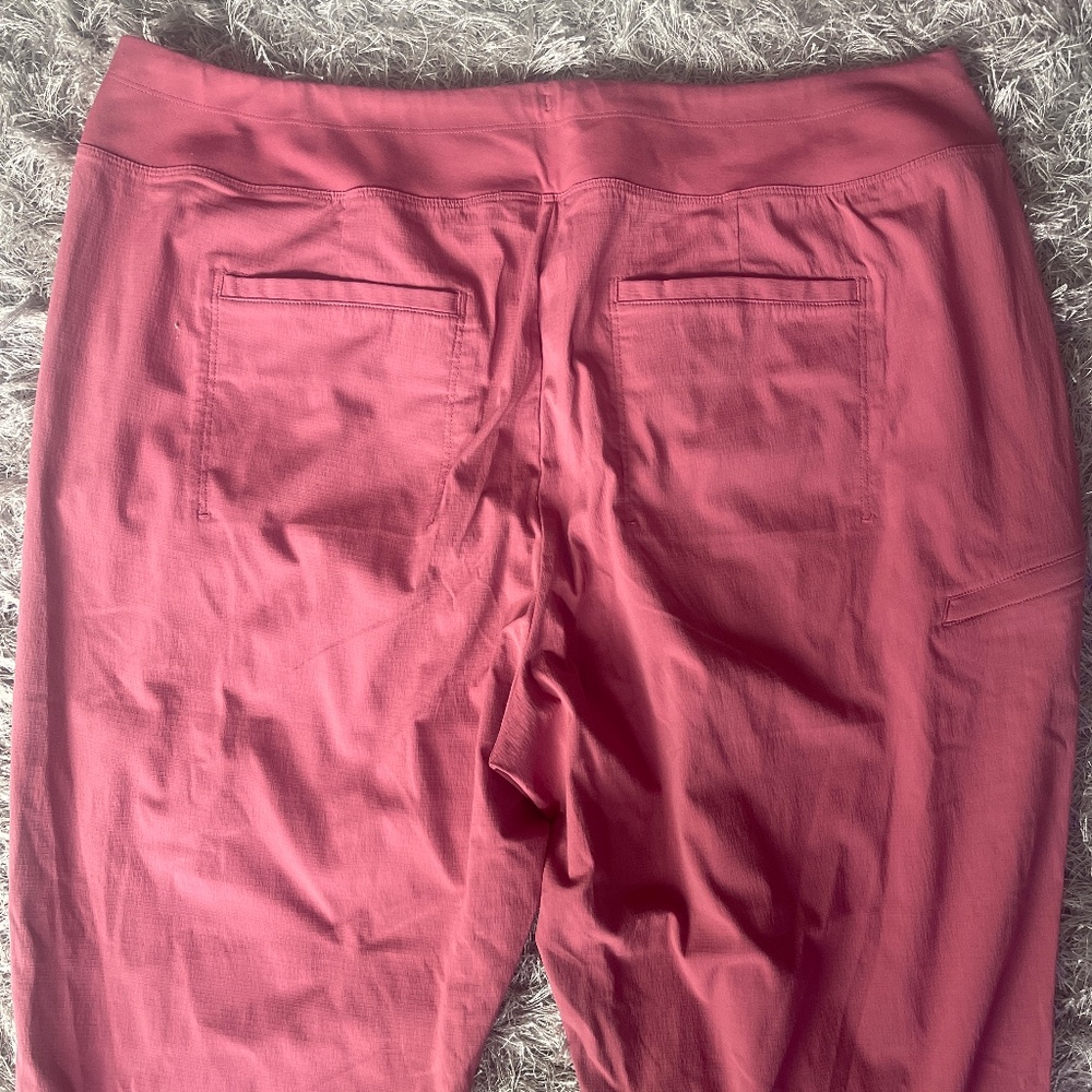 NWT Athleta Pink Rose Trekkie North Jogger Pants Size 18 - Picture 7 of 7